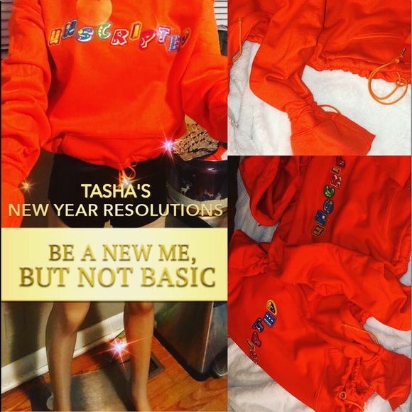 Hoodie with Drape sleeves - Picture 2 of 3